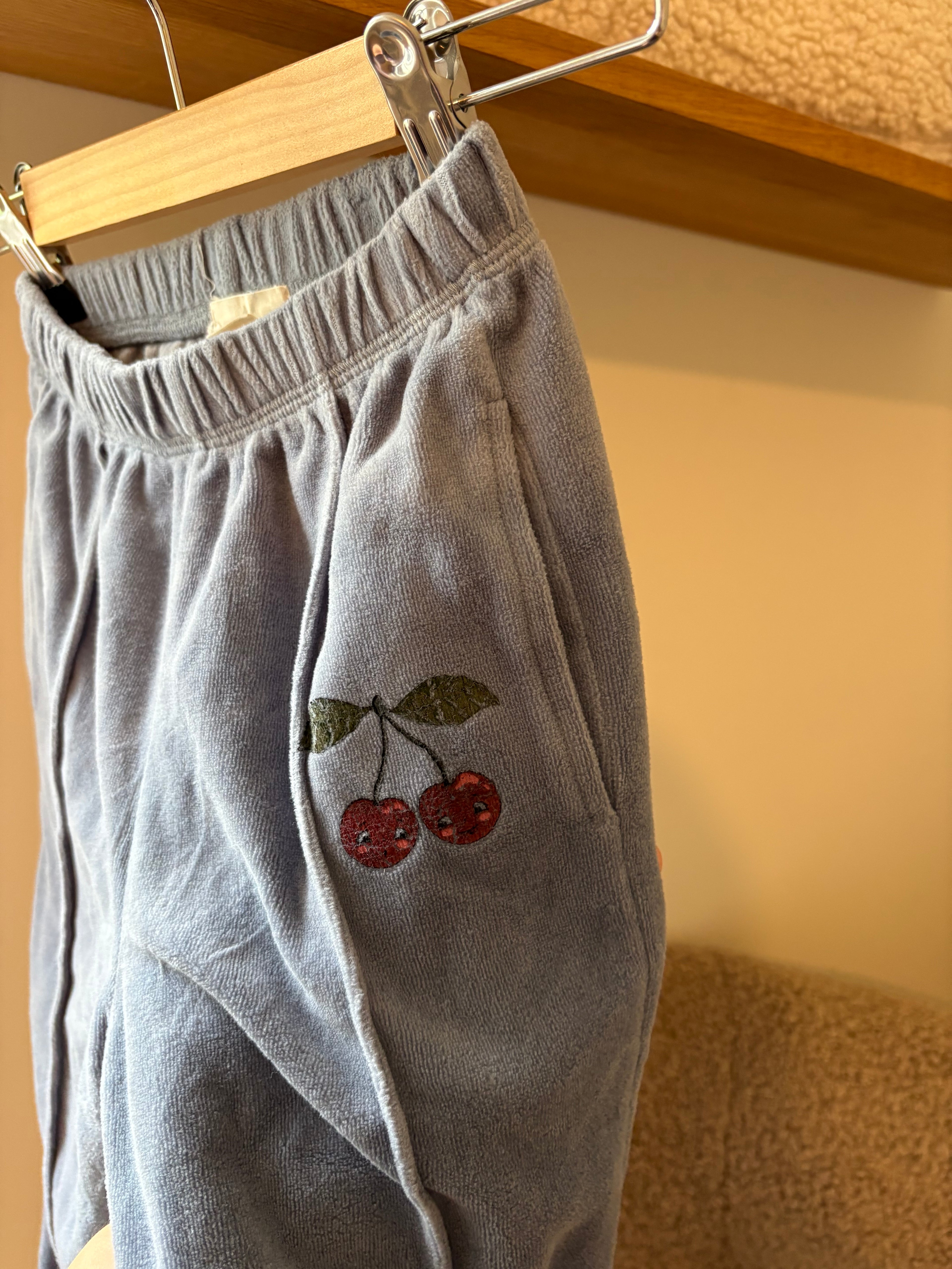 Konges Slojd - comfy broek met kersen - 2Y