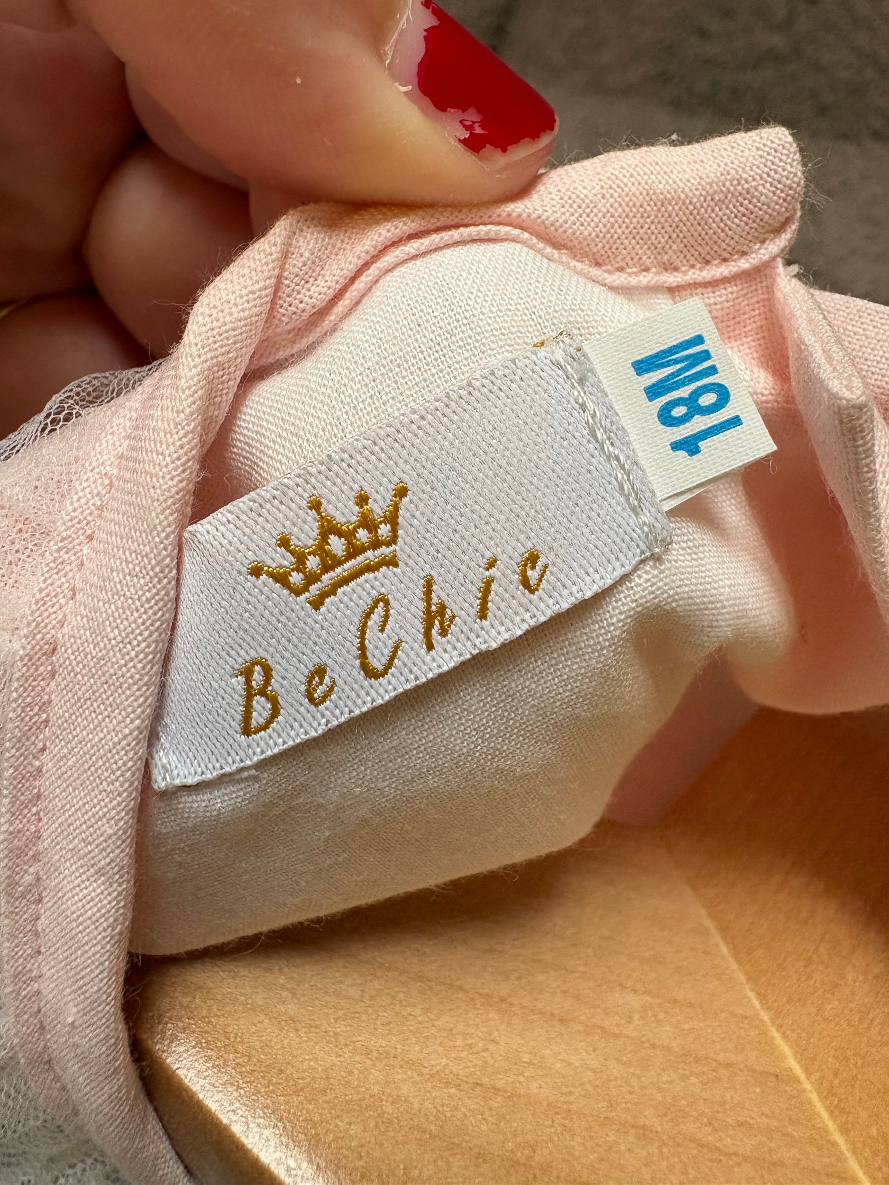 Be Chic - roze broekpakje met broderie - 18M