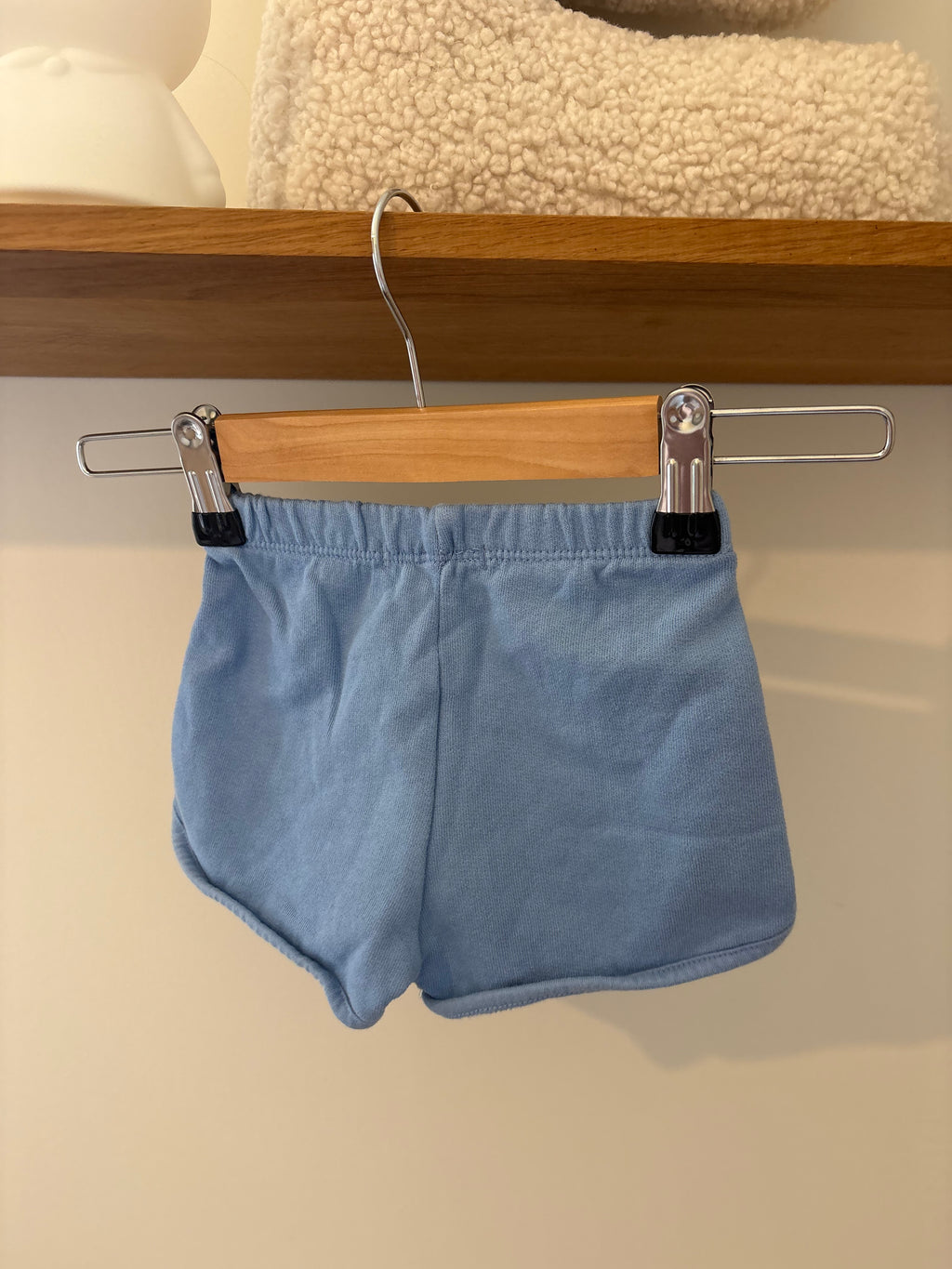 Zara - blauwe short - 6M