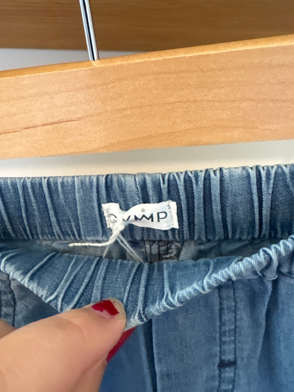 Gymp - blauw denim shortje - 74