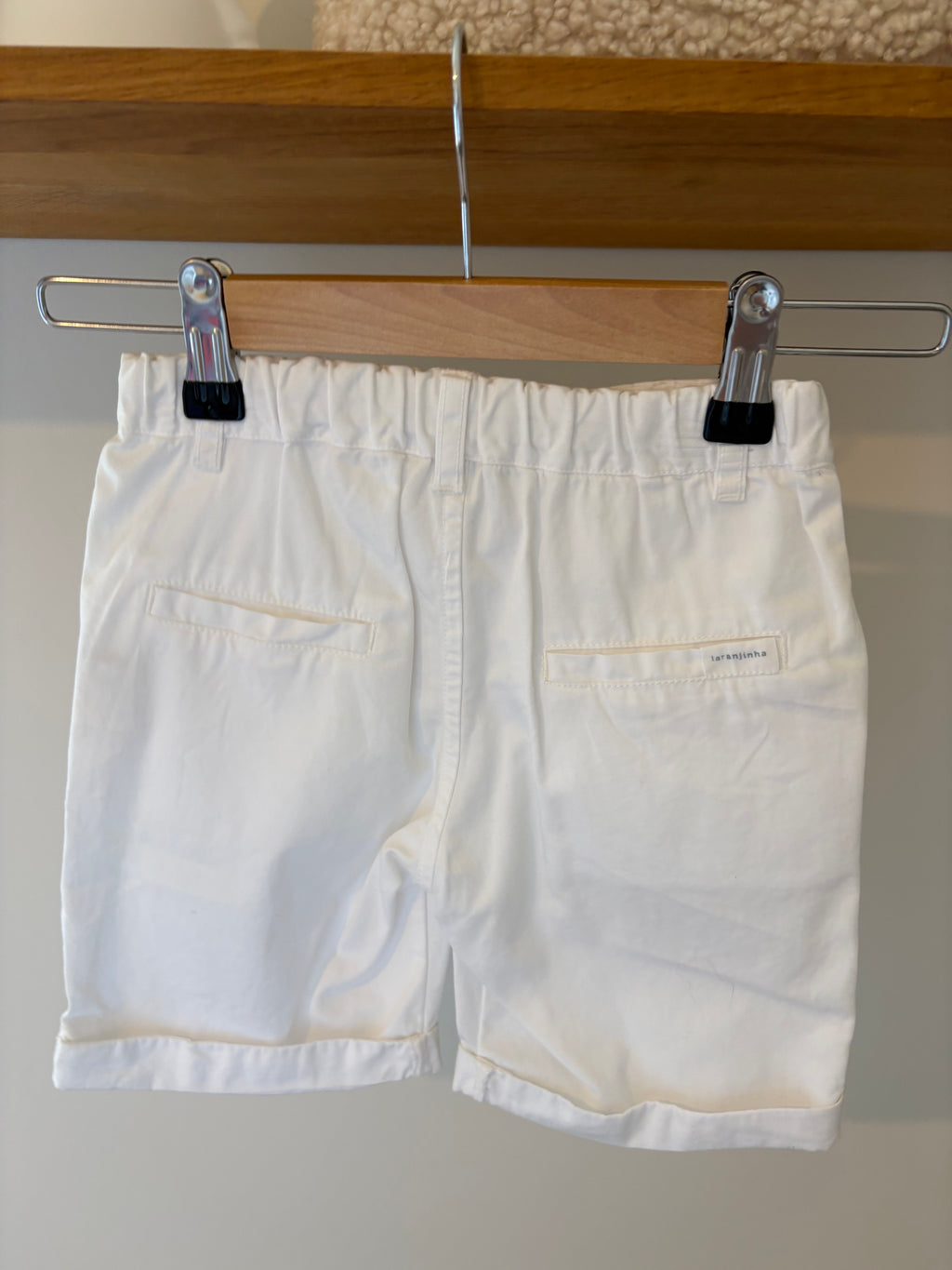 Laranjinha - witte short - 3Y