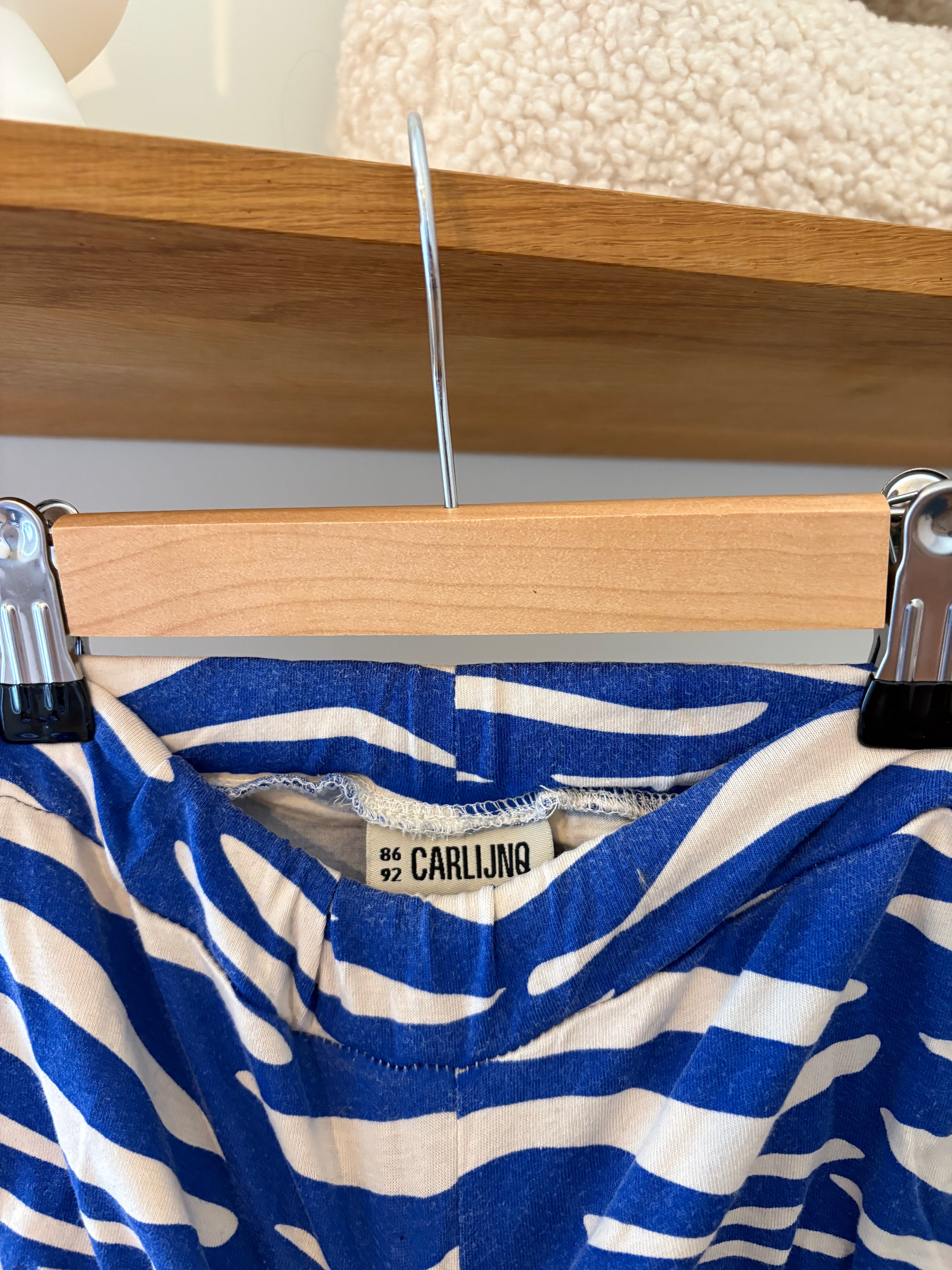 CarlijnQ- kortshortje blauwe strepen - 86/92