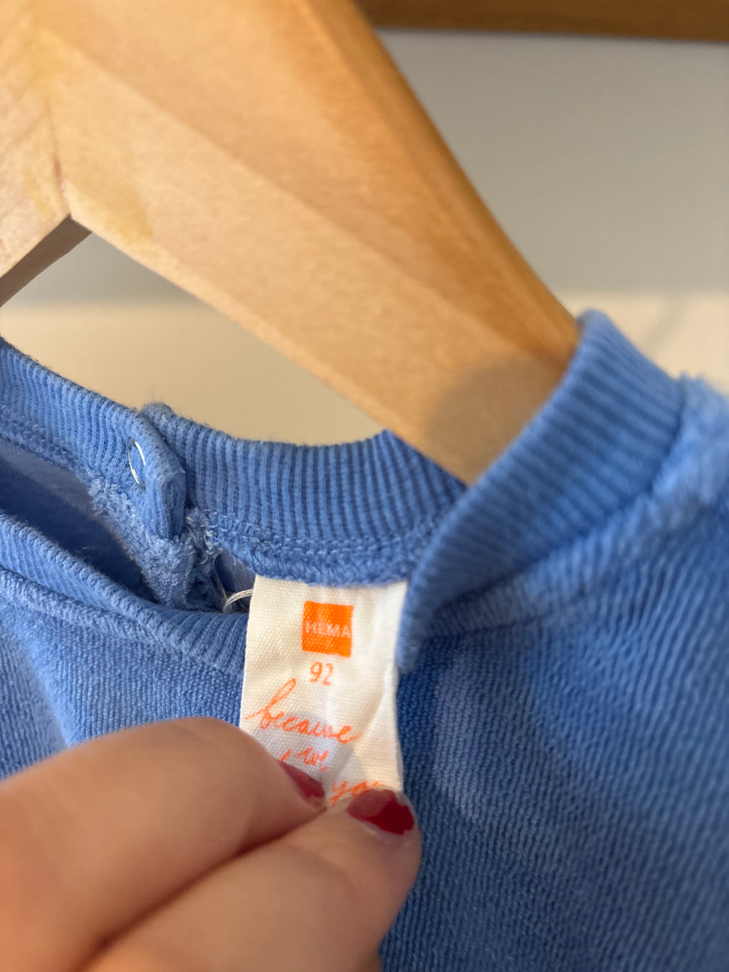 Hema - blauw truitje - 92