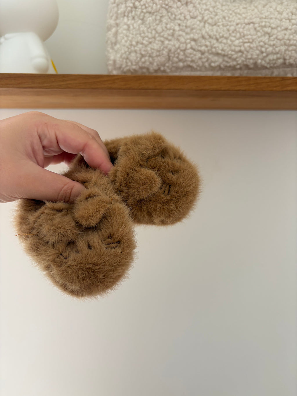 Amande - fluffy pantoffels baby - 0/6M