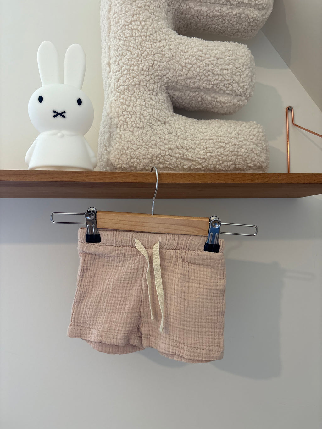 Hema - beige tetra short -62