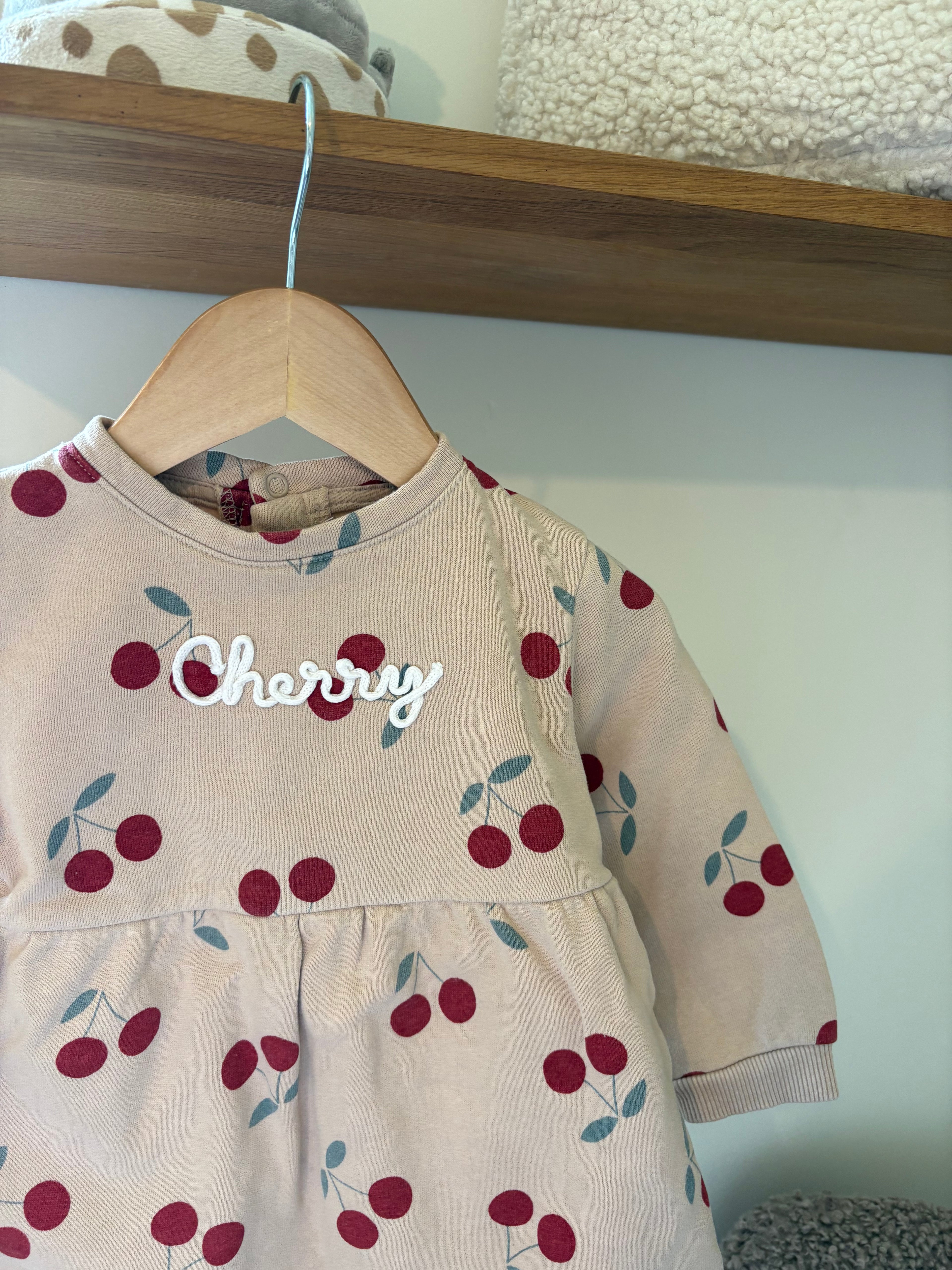 Kiabi - jurkje cherry - 18M