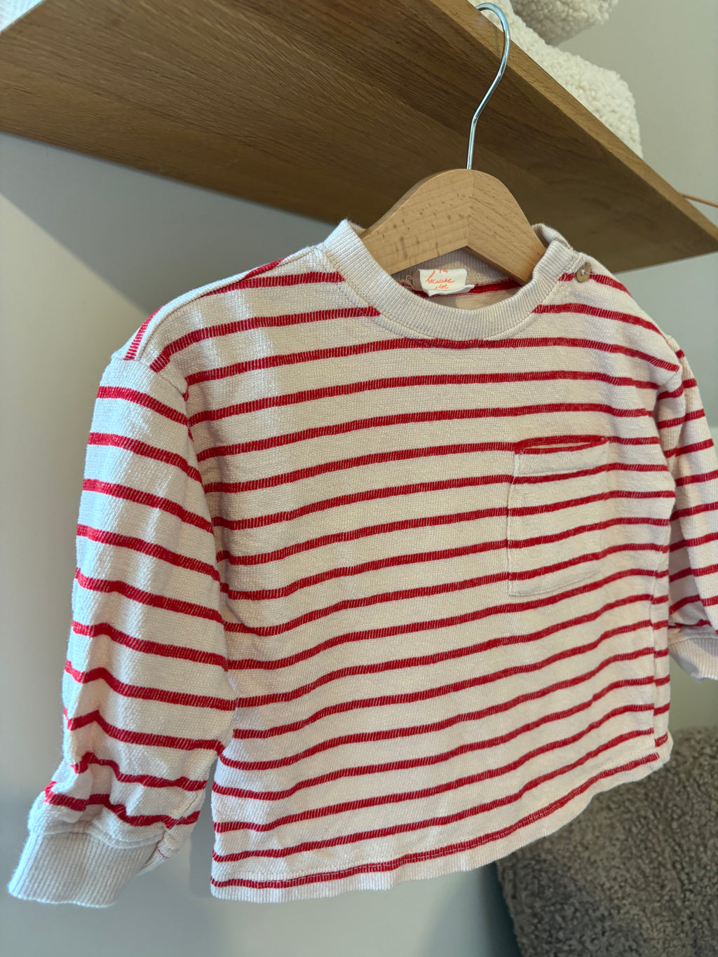 Hema - rood gestreept truitje (vlekje) - 74