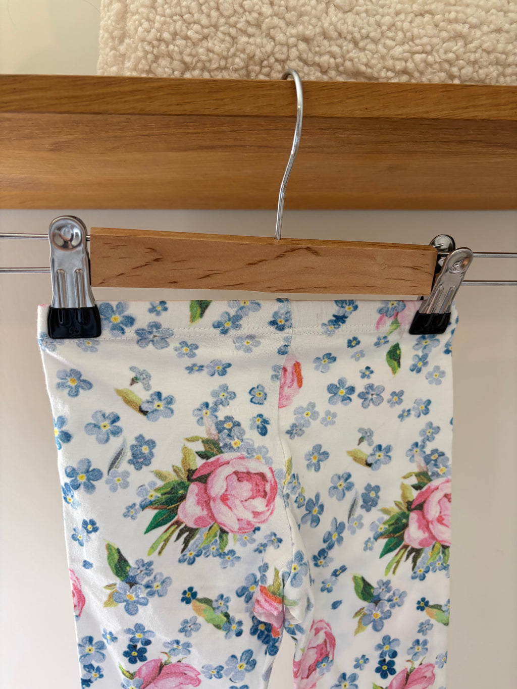 Monnalisa - broekje bloemen - 6M