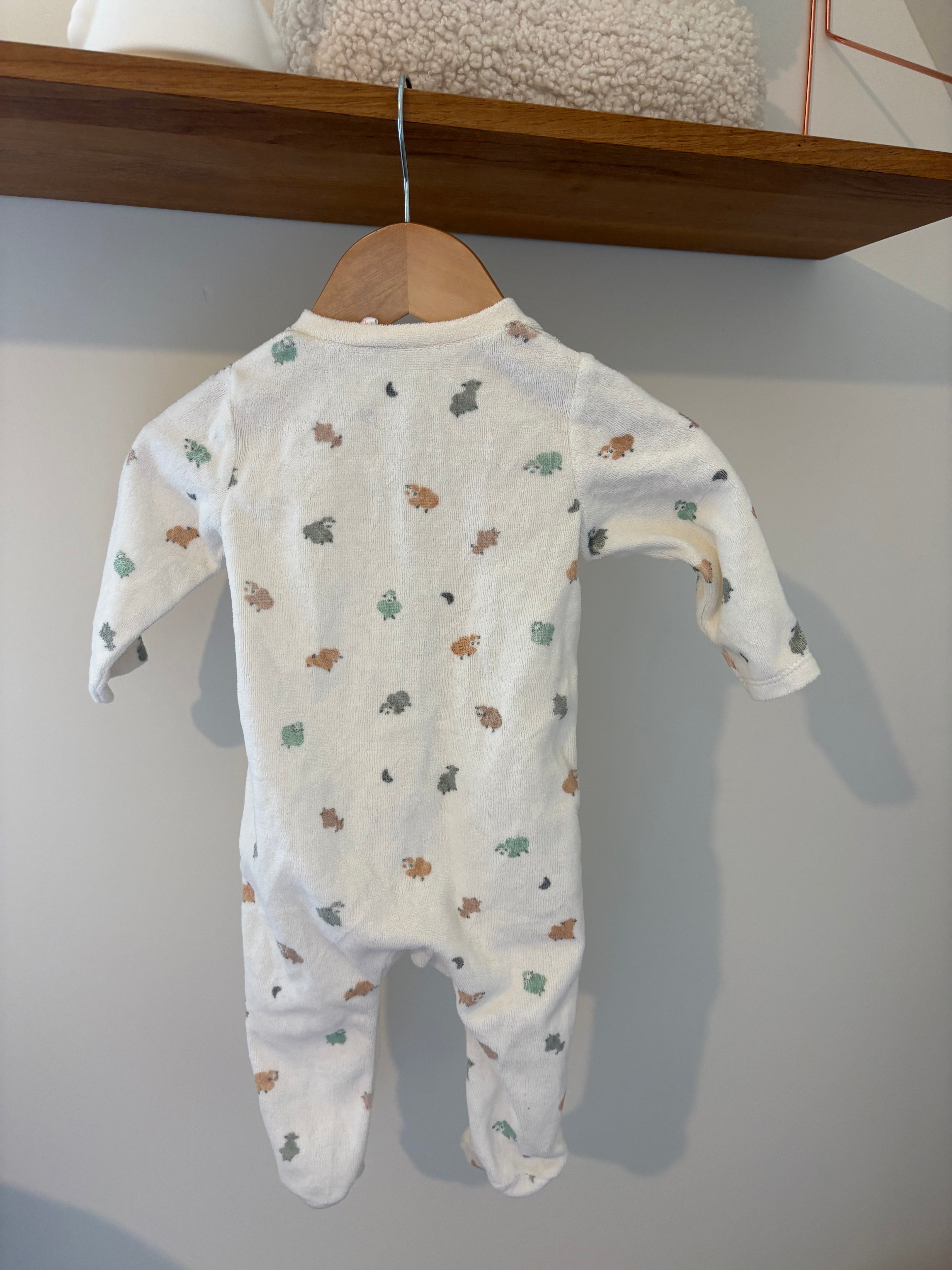 Zara - pyjama schaapjes (80)
