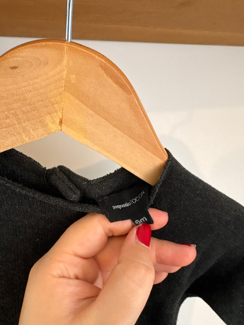Pequeno Tocon - zwart boxpakje - 6M
