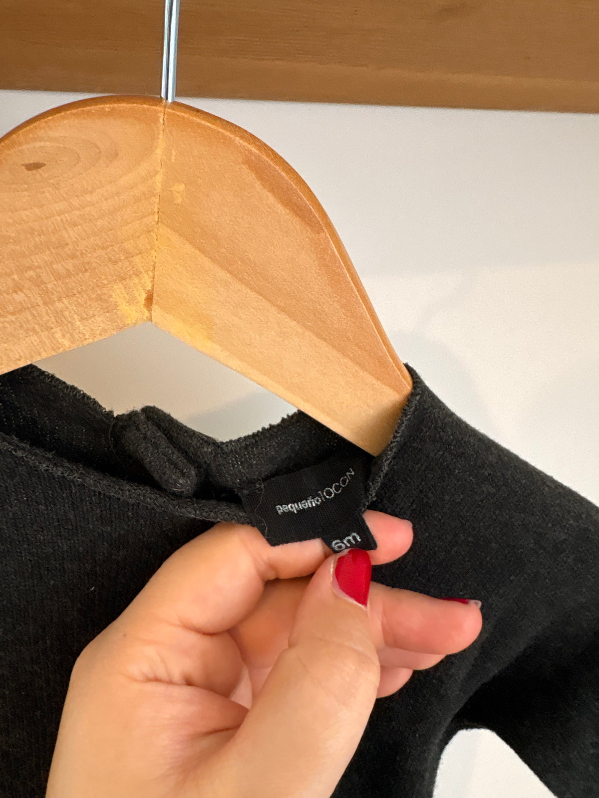 Pequeno Tocon - zwart boxpakje - 6M