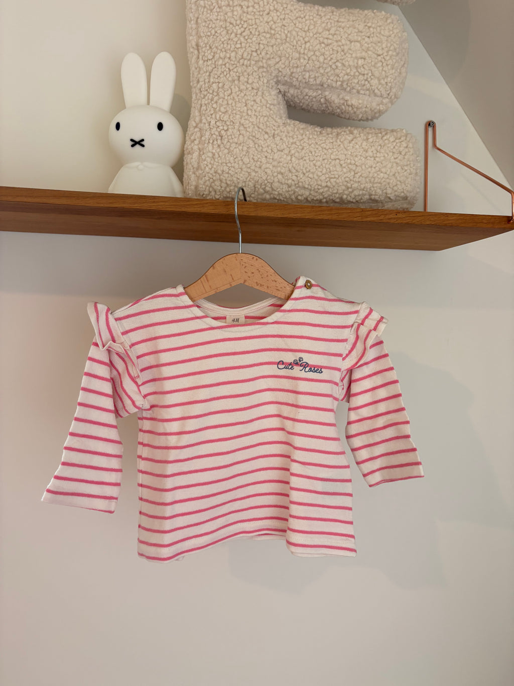 H&M - truitje strepen roze - 80