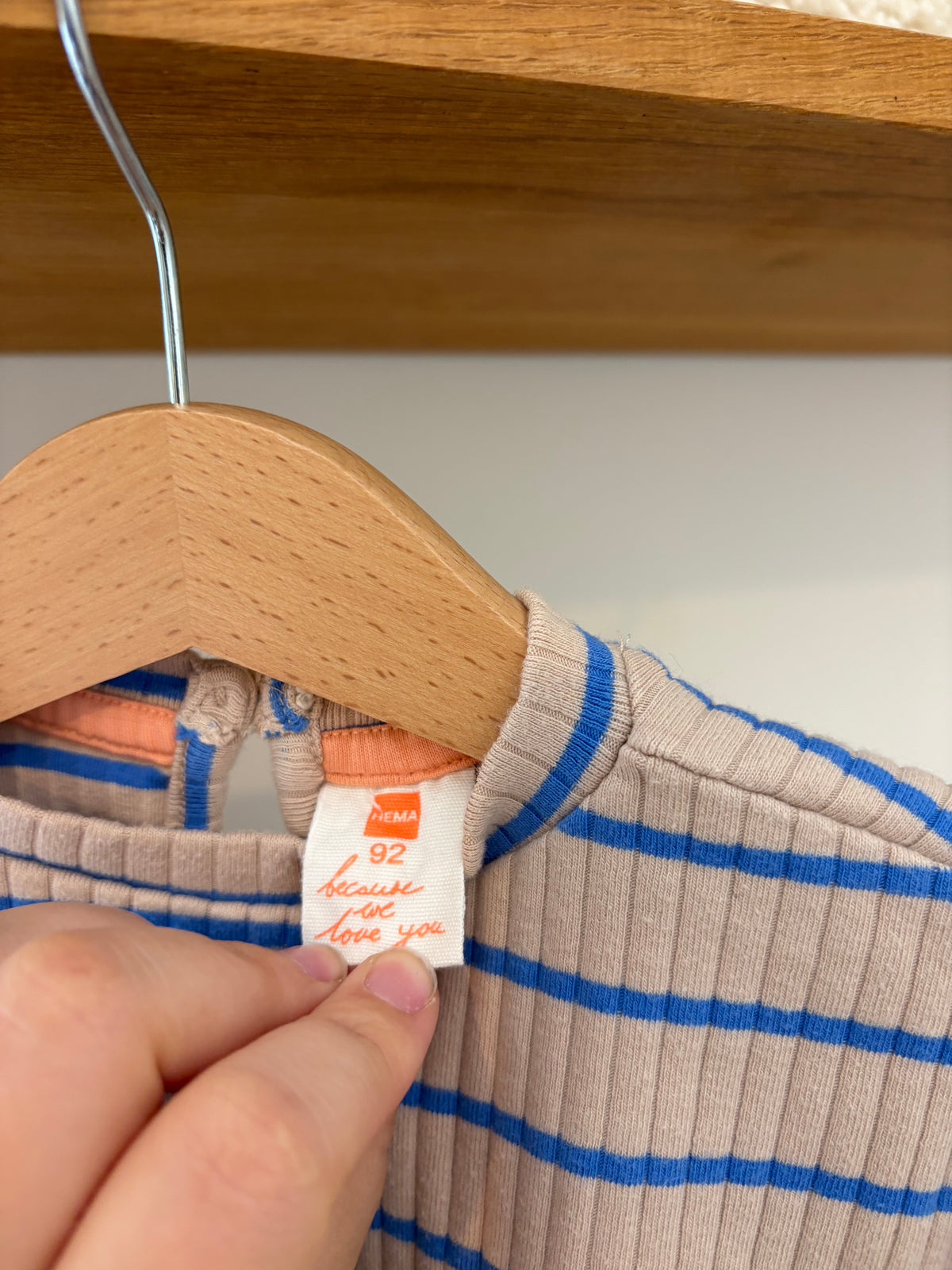 Hema - beige sweater blauwe strepen - 92