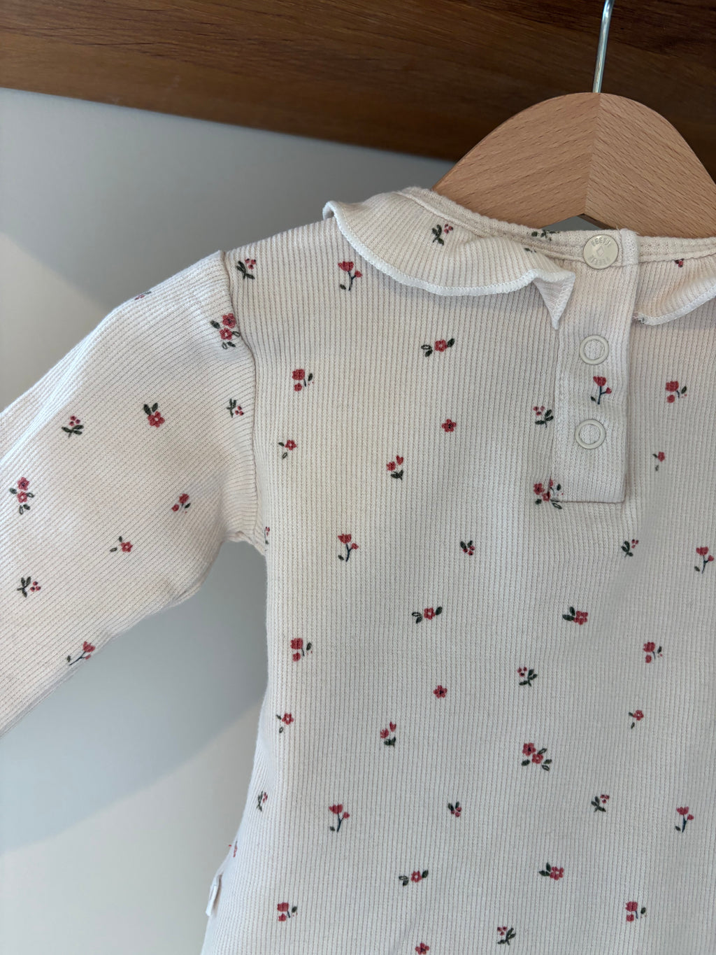 Feetje body bloemen - 80