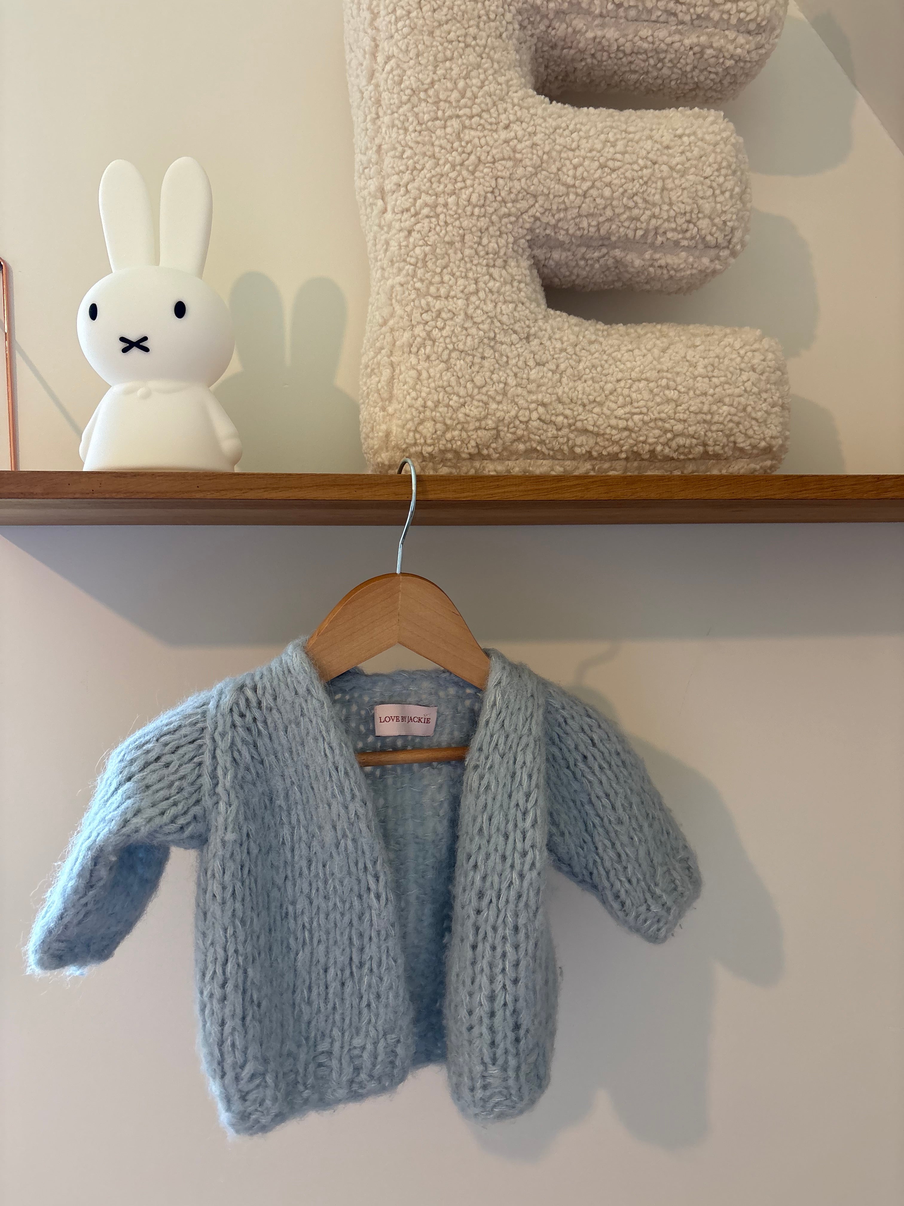 Love By Jackie - blauwe knit - 6M