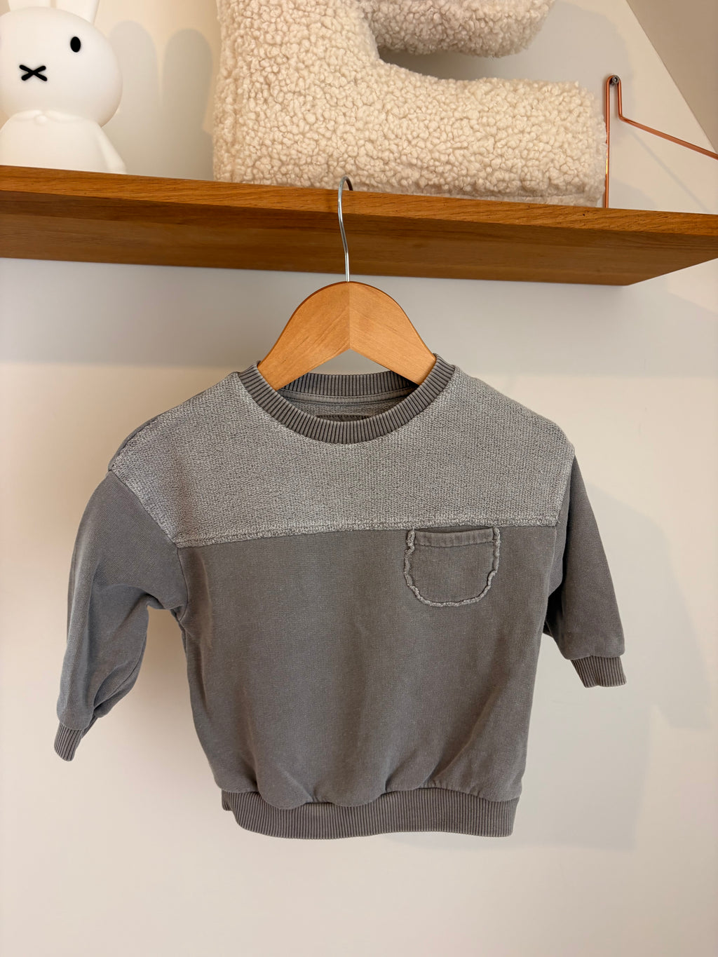 Play Up - grijze sweater - 12M