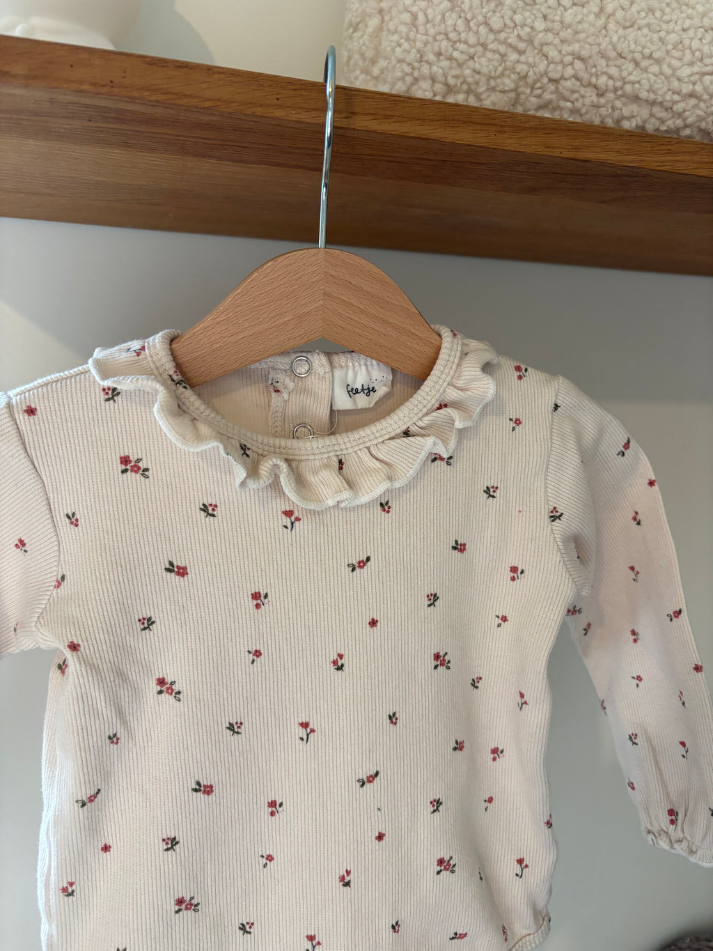 Feetje body bloemen - 80