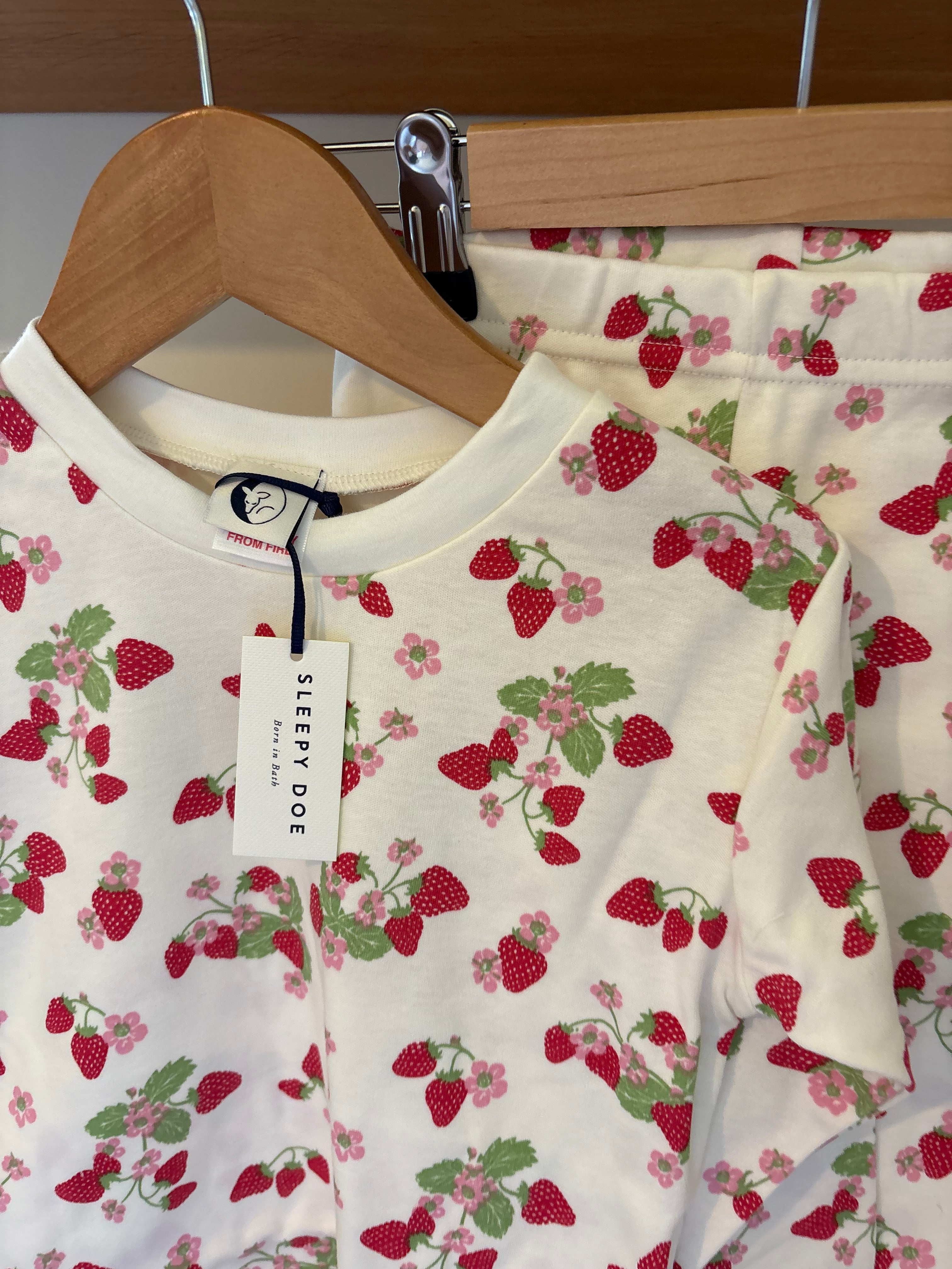 Sleepy Doe - Pyjama setje aardbeien - 3/4 (nieuw) (2)