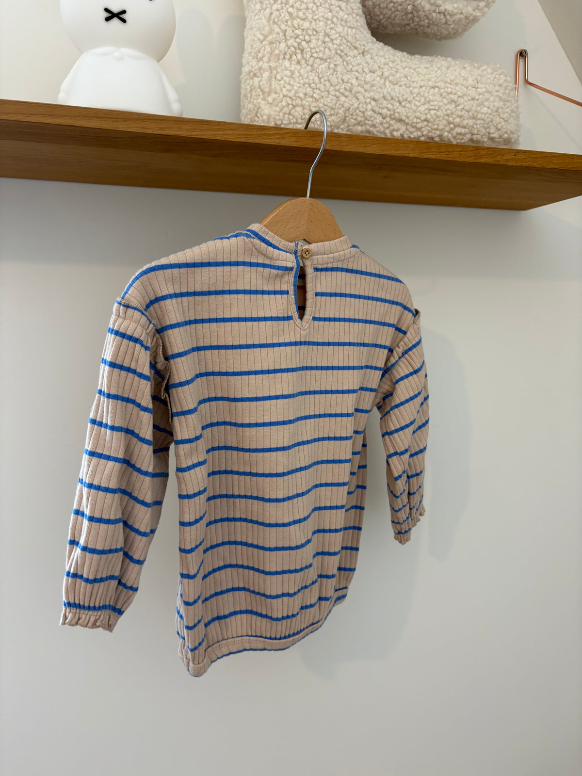 Hema - beige sweater blauwe strepen - 92