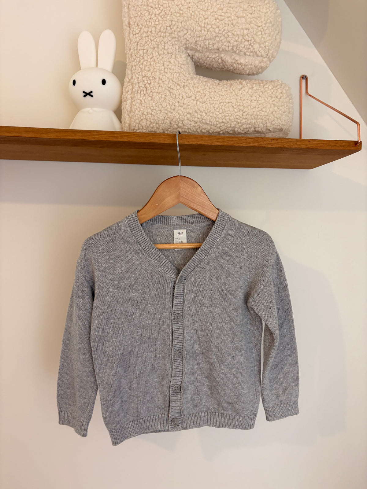 H&M - grijs V-truitje met knopen - 92