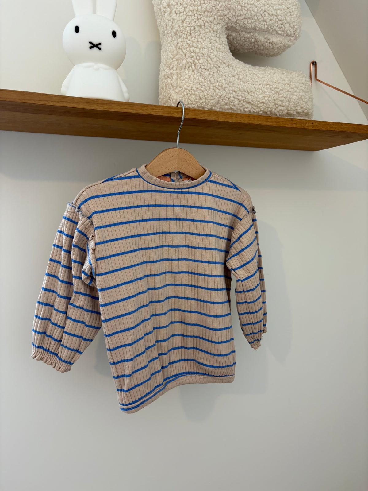 Hema - beige sweater blauwe strepen - 92