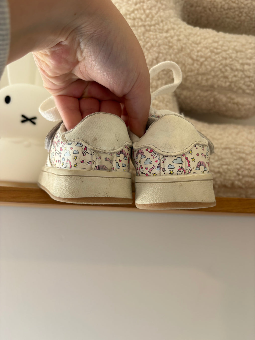 Sneakers - 25